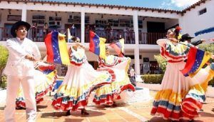 Tradiciones De Venezuela. Creencias, Fiestas, Costumbres, Vestimenta Y