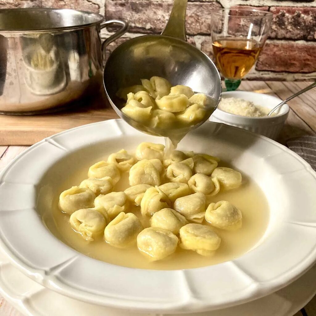 Tortellini in Brodo